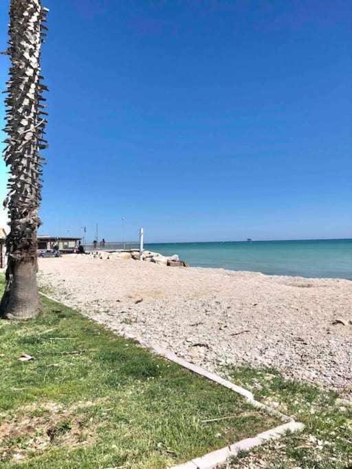 Vita Marina Lägenhet Porto SantʼElpidio Exteriör bild